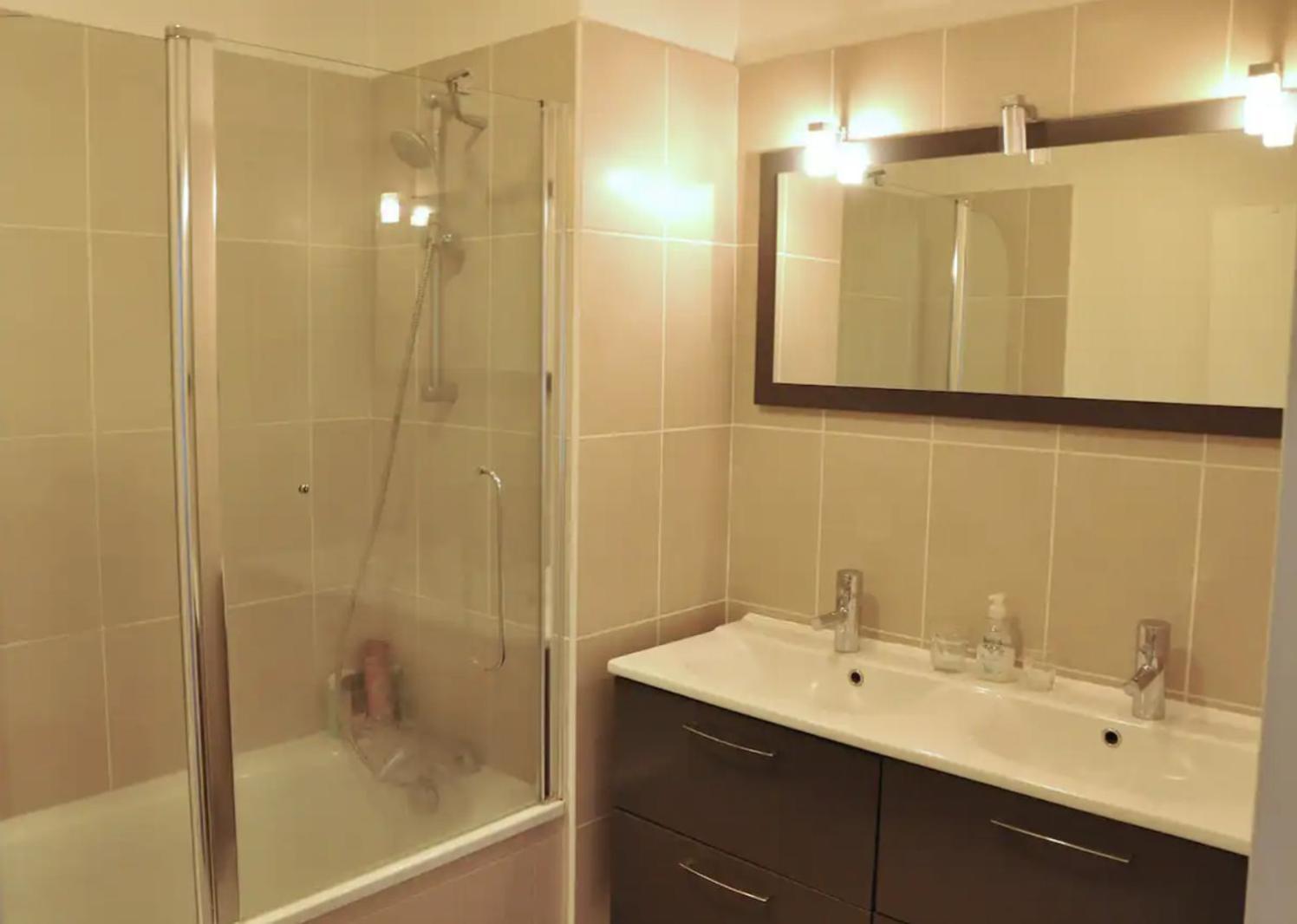 Le Vendome - Shared Appartment Lione Esterno foto